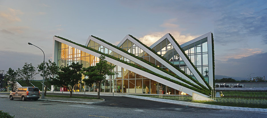 Hualien Residences holiday resort in Taiwan by BIG